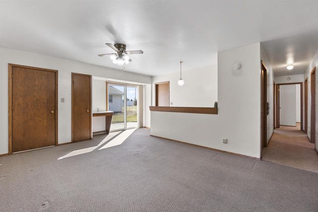 421 MANHATTAN STREET, Chilton, WI 53014