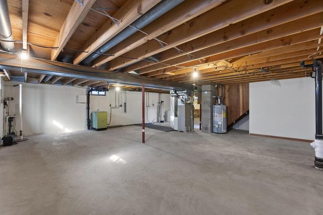 421 MANHATTAN STREET, Chilton, WI 53014