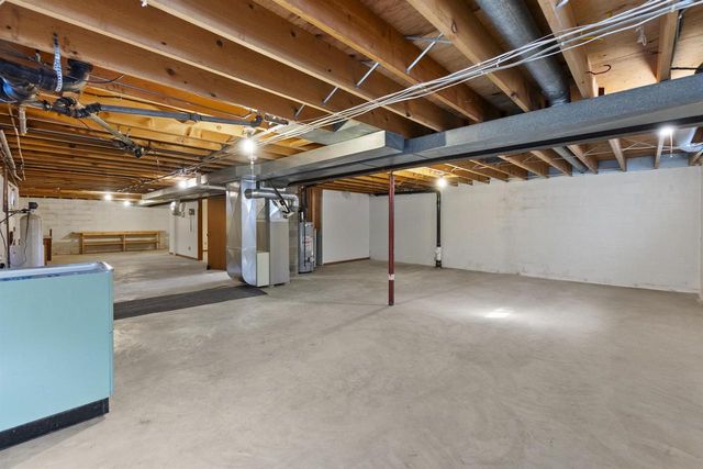 421 MANHATTAN STREET, Chilton, WI 53014