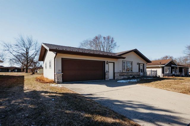 421 MANHATTAN STREET, Chilton, WI 53014