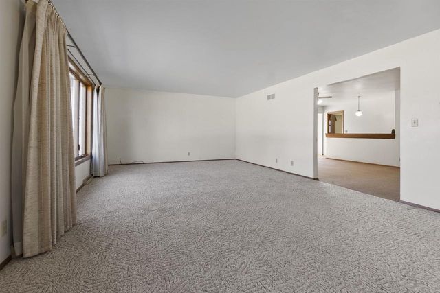 421 MANHATTAN STREET, Chilton, WI 53014