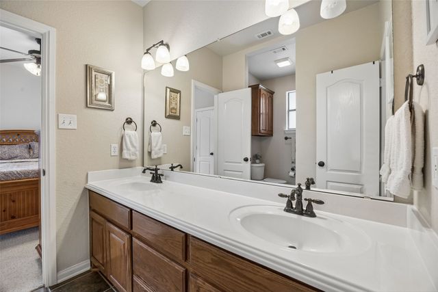 612 Sportsman Park Road, Azle, TX 76020