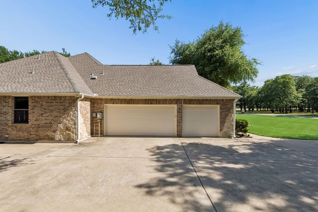 612 Sportsman Park Road, Azle, TX 76020
