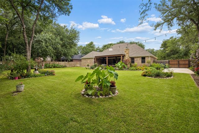 612 Sportsman Park Road, Azle, TX 76020