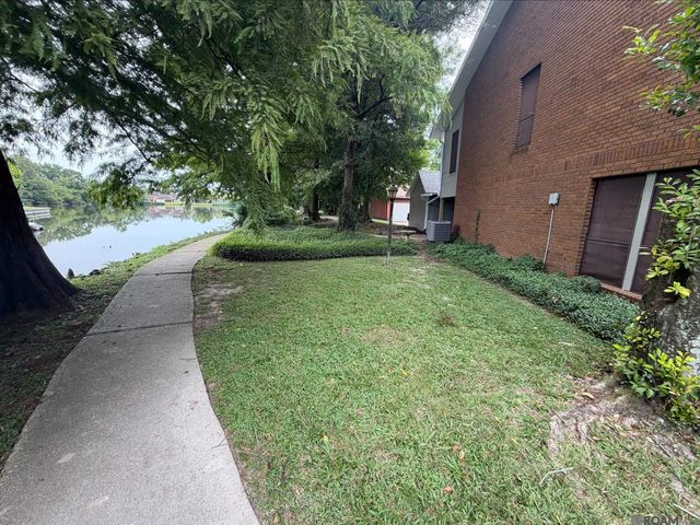 2419 Aubin Ln, Baton Rouge, LA 70816
