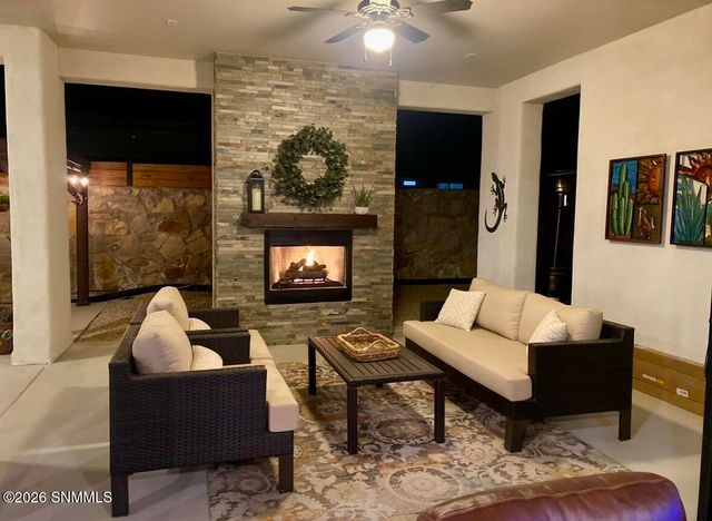 6865 Electra Avenue, Las Cruces, NM 88012