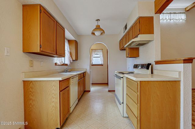 1015 Galvan Drive, Las Cruces, NM 88005