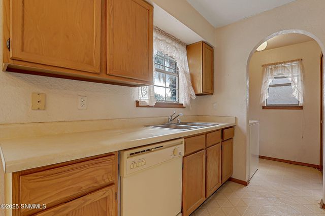 1015 Galvan Drive, Las Cruces, NM 88005