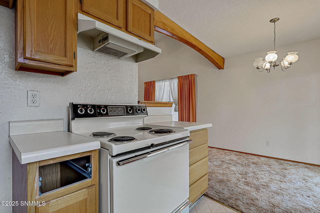 1015 Galvan Drive, Las Cruces, NM 88005