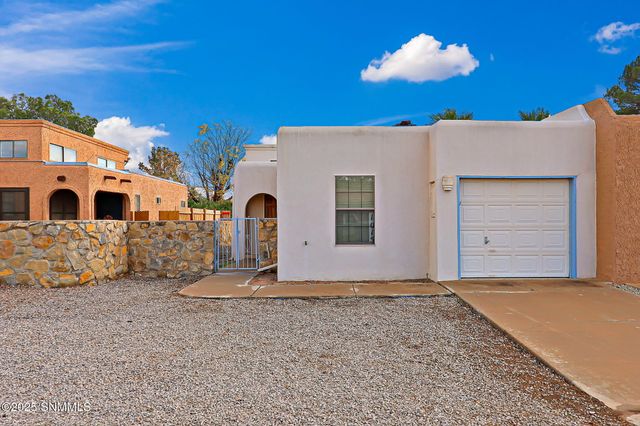1015 Galvan Drive, Las Cruces, NM 88005