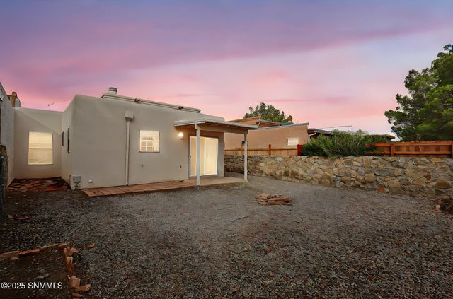 1015 Galvan Drive, Las Cruces, NM 88005