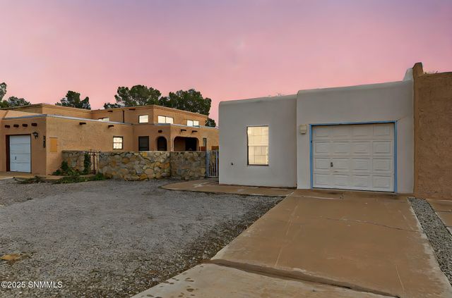 1015 Galvan Drive, Las Cruces, NM 88005