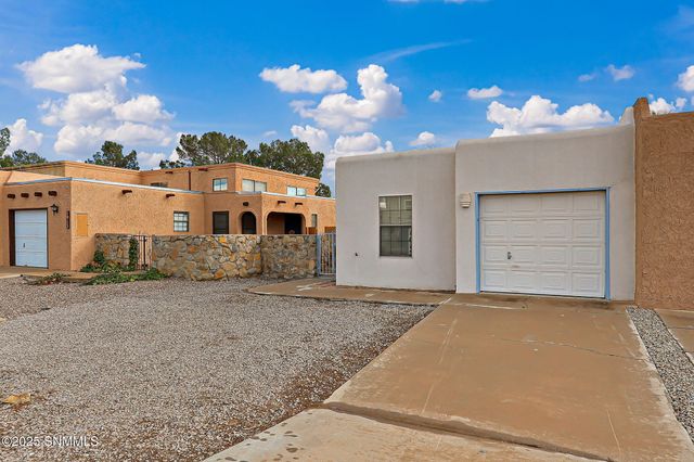 1015 Galvan Drive, Las Cruces, NM 88005