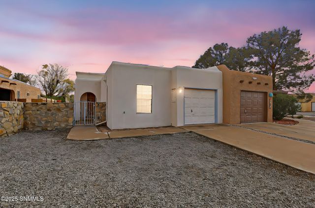 1015 Galvan Drive, Las Cruces, NM 88005