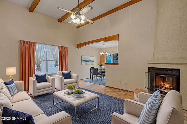 1015 Galvan Drive, Las Cruces, NM 88005