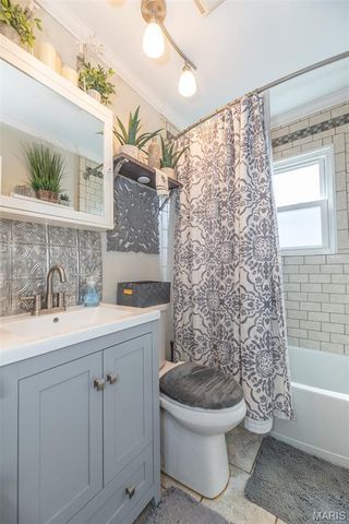 4028 Blow Street, St Louis, MO 63116