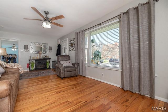 4028 Blow Street, St Louis, MO 63116