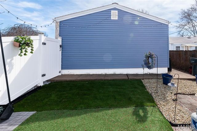 4028 Blow Street, St Louis, MO 63116