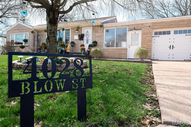 4028 Blow Street, St Louis, MO 63116