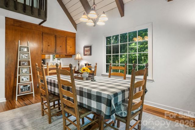 5562 Clearlake Drive, Hickory, NC 28601