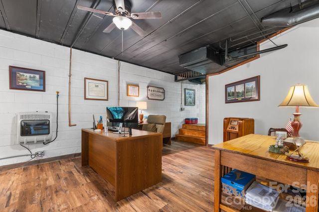 5562 Clearlake Drive, Hickory, NC 28601