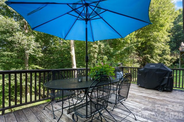 5562 Clearlake Drive, Hickory, NC 28601