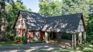 5562 Clearlake Drive, Hickory, NC 28601