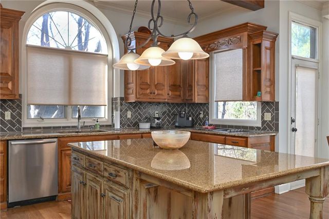 14500 Perry Street, Overland Park, KS 66221