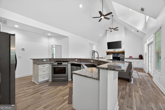 2736 Lester Mill Road, Locust Grove, GA 30248