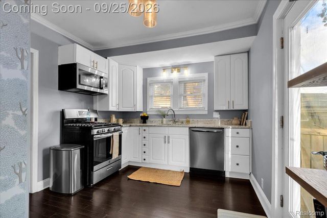 1465 West Boulevard, Berkley, MI 48072