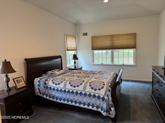 77 Harwood Road, Monroe, NJ 08831