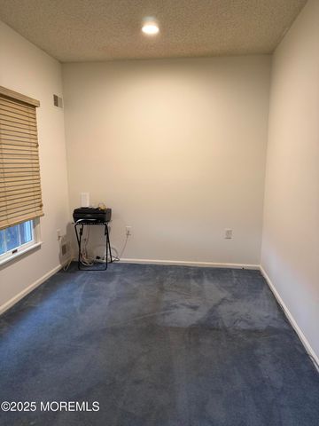 77 Harwood Road, Monroe, NJ 08831