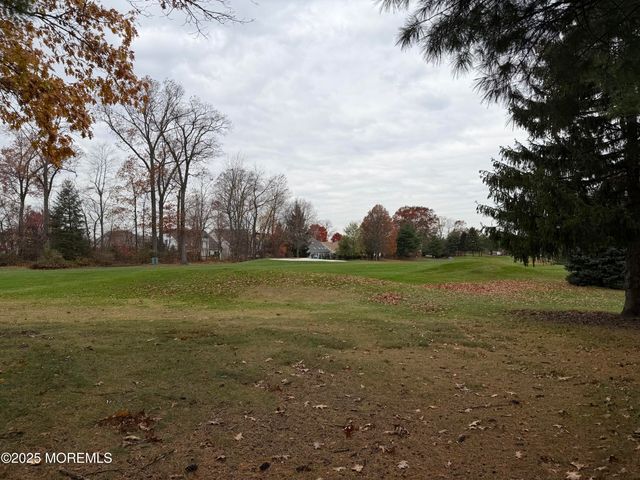 77 Harwood Road, Monroe, NJ 08831