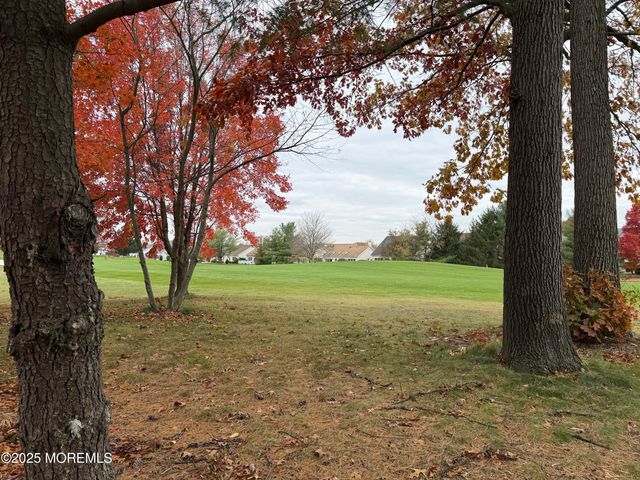 77 Harwood Road, Monroe, NJ 08831