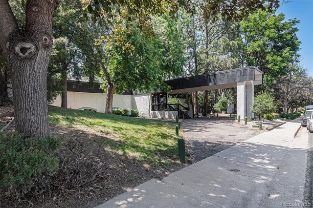 2375 S Linden Court 201, Denver, CO 80222