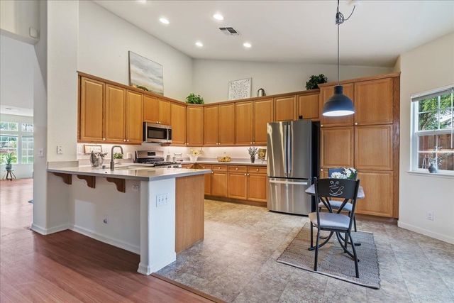 1517 Buena Vista St, Brentwood, CA 94513