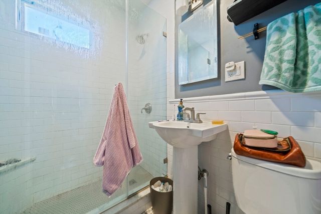 16 Hamilton Rd, Somerville, MA 02144