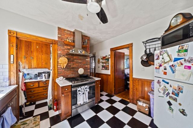 16 Hamilton Rd, Somerville, MA 02144