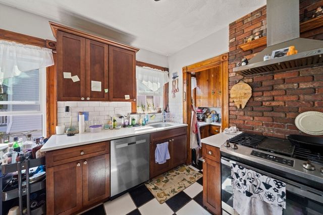 16 Hamilton Rd, Somerville, MA 02144