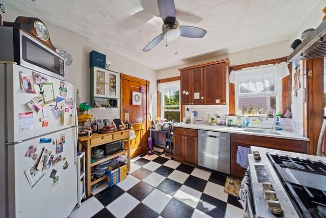 16 Hamilton Rd, Somerville, MA 02144