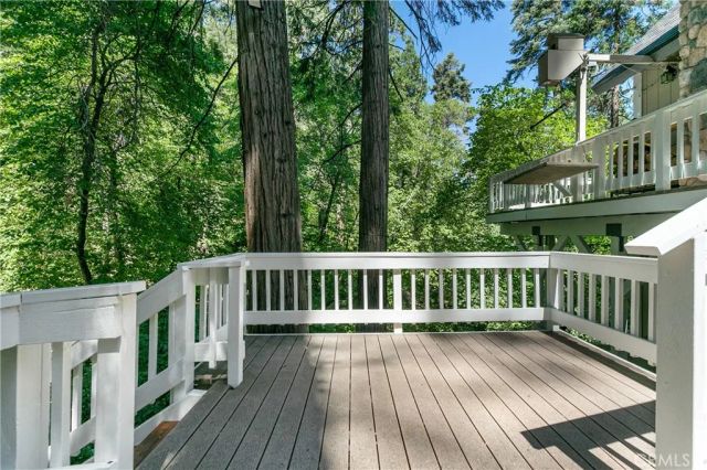 841 Cottage Grove Road, Lake Arrowhead, CA 92352