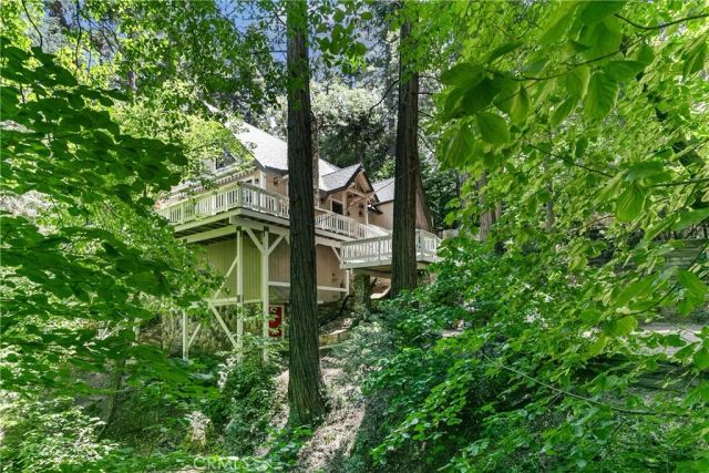 841 Cottage Grove Road, Lake Arrowhead, CA 92352