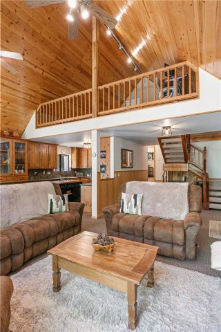 841 Cottage Grove Road, Lake Arrowhead, CA 92352
