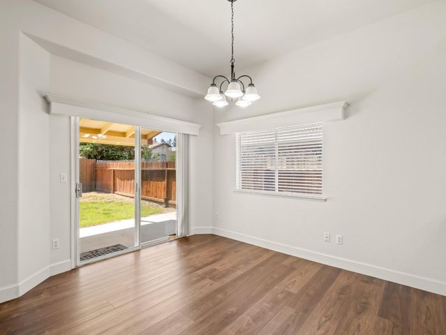 5637 W Oak Avenue, Fresno, CA 93722