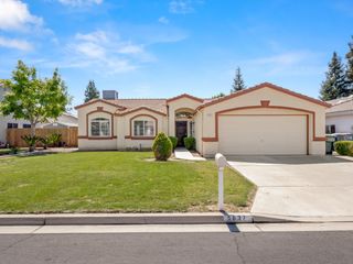 5637 W Oak Avenue, Fresno, CA 93722