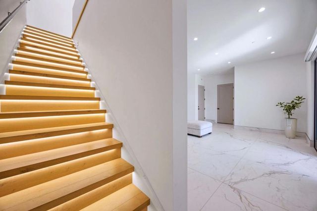 1016 Escalero Avenue, Pacifica, CA 94044