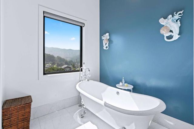 1016 Escalero Avenue, Pacifica, CA 94044