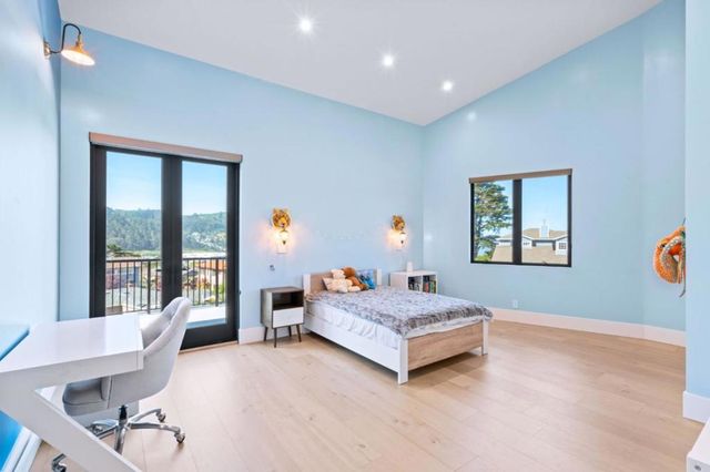 1016 Escalero Avenue, Pacifica, CA 94044