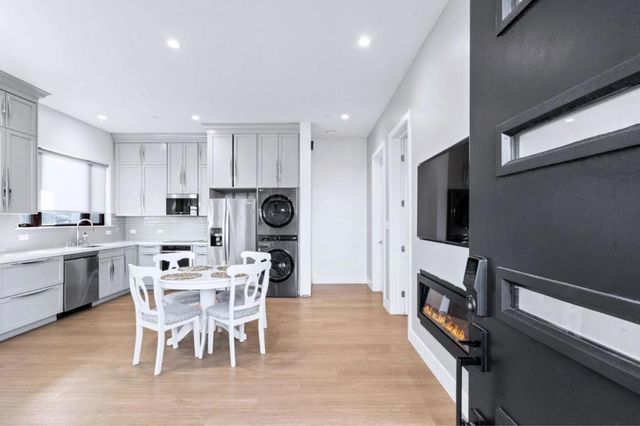 1016 Escalero Avenue, Pacifica, CA 94044