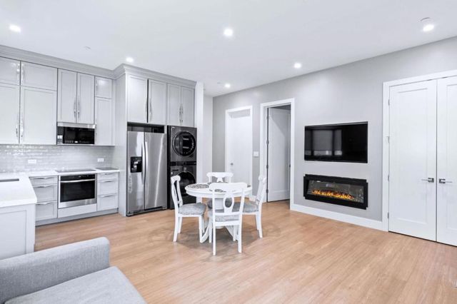 1016 Escalero Avenue, Pacifica, CA 94044